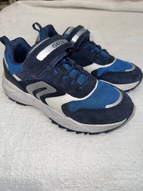 Geox RESPIRA Kids Navy and Bright Blue Hook-and-Loop Sneakers Size 2.5